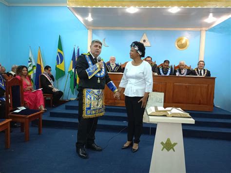 Deputada federal Sílvia Cristina participa da posse do grão mestre do