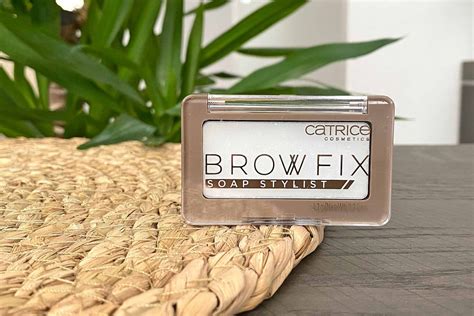 CATRICE Brow Fix Soap Stylist Review Verdraaid Mooi