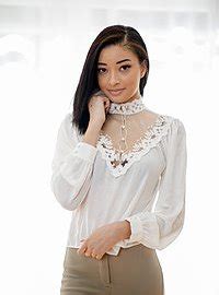 Samantha Hayes Fucks With Her Husband And Cutie Scarlett Bloom Movie Michael Vegas MILF Fox