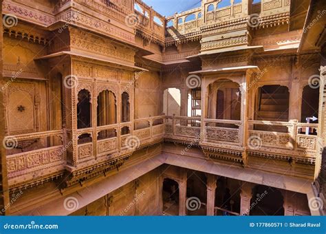 Intérieur Du Haveli De Ki De Patwon Dans Le Jaisalmer Inde Rajasthan