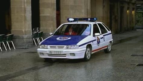 IMCDb org 1996 Citroën ZX in Le bleu de l océan 2003