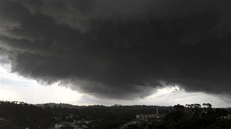 Frente Fria Traz Chuva Em Sp Com Possibilidade De Alagamentos Nesta 6ª