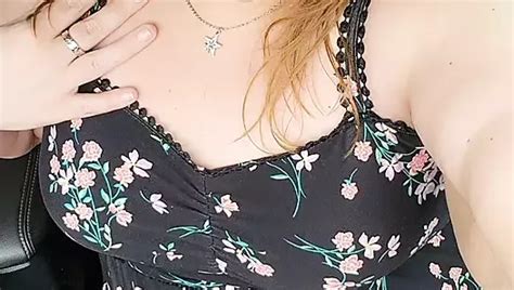 Paffuta Milf Fa Esibizionismo In Macchina E Viene Scopata In Acqua XHamster