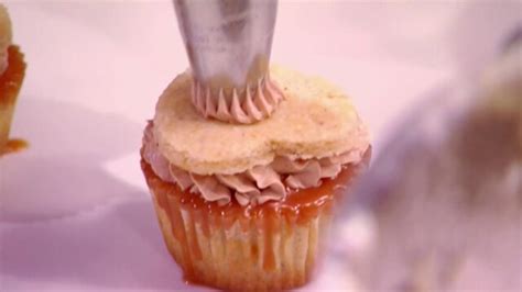 Watch Cupcake Wars L A Bridal Bash S9 E6 Tv Shows Directv