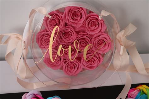 Everlasting Love Rose In Acrylic Box Bouquet And Luxury De Co