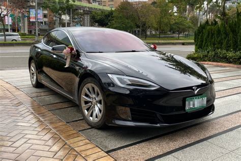 特斯拉 Model S 2017起 《嫁給我結婚禮車》 結婚禮車出租第1推薦 榮獲1000對新人推薦