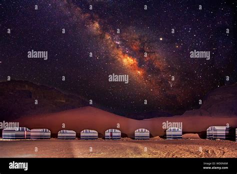 Wadi rum night hi-res stock photography and images - Alamy