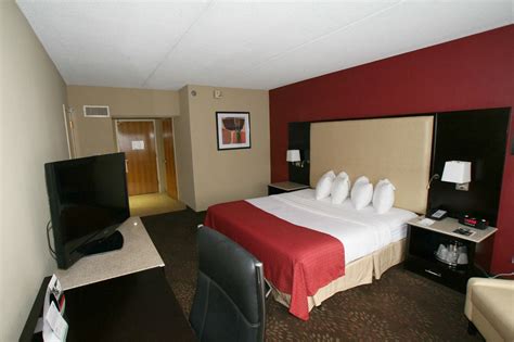 Discount Coupon for Holiday Inn Clinton in Clinton, New Jersey - Save ...