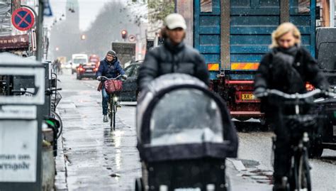 Endnu En Dag Med Regn Slud Og Bl St Men S Vender Kulden Tilbage