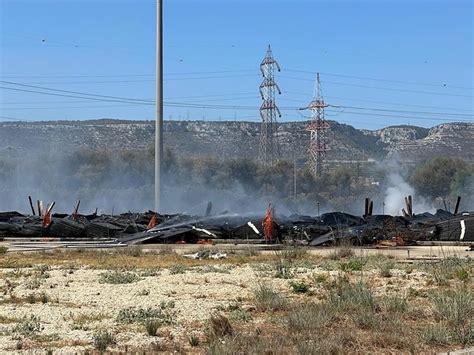 Incendio A Priolo Gargallo Sopralluogo Del Sindaco Gianni Siracusa News