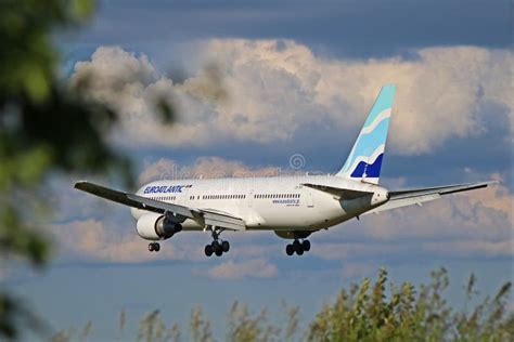 El Boeing 767 300ER De EuroAtlantic Airways Está a Punto De Llegar a