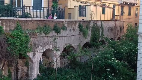 Passeggiata Urbana In Superficie Sulle Tracce Dellantico Acquedotto