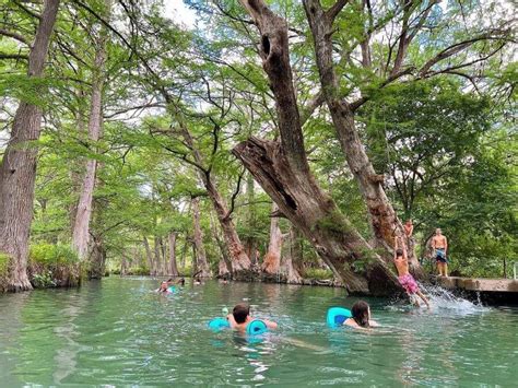 Dive Into Texas’ 9 Most Stunning Natural Springs (Clear Water, Natural Beauty & Loads Of Fun ...