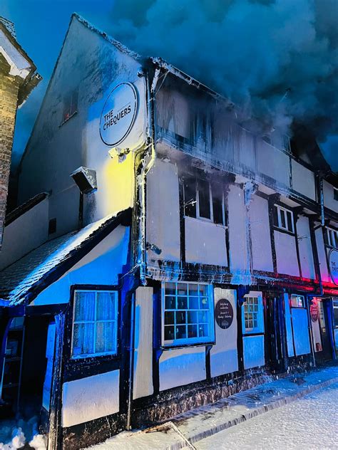 Historic pub engulfed by fire | ITV News Meridian