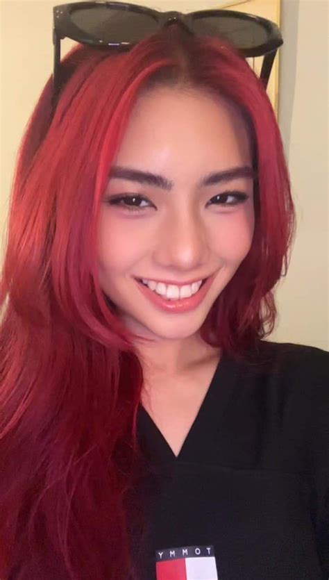 Pin by Francis Dimaranan on 𝘉𝘪𝘯𝘪 Pretty brunette Red hair pictures
