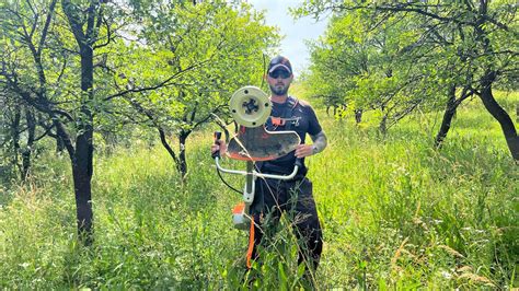 Stihl Fs 560 C With Durocut 40 4 Trimmer Head Cutting Big Grass YouTube