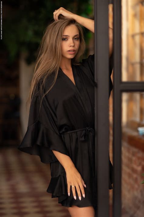 PD Breathtaking Glamour Models With Luscious Curves Pose Nude Page 308