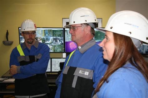 Bischof Manfred Scheuer Zu Besuch In Der Voestalpine