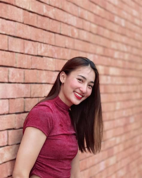 Nữ thần mới bóng chuyền Thái Lan hot girl cao 1m83 xinh như mộng