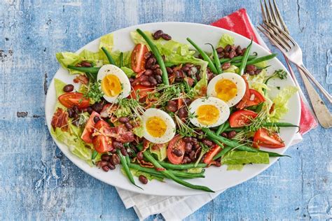 Maaltijdsalade Met Spek Haricots Verts En Gebakken Bonen Recept