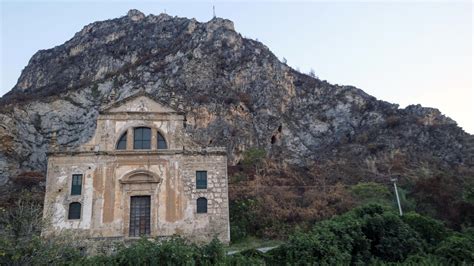 Dalla Visita Alla Chiesa Di San Ciro Al Volo A Bordo Di Un Piper Il