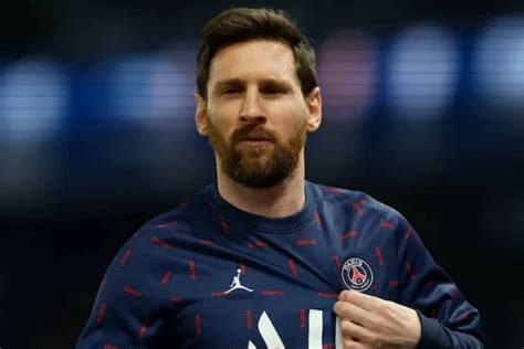 Daftar Kandidat Pemain Terbaik FIFA 2022 Ada Messi Mbappe Dan Benzema