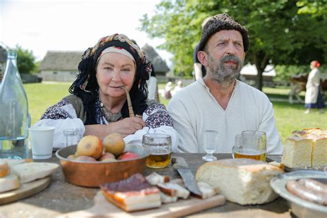 Mamy pierwsze zdjęcia z planu kontynuacji filmu Sami swoi Anna Dymna