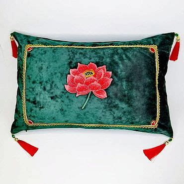 Подушки – купить на Ярмарке Мастеров | Ручная работа и хенд мейд