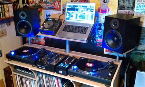 Typical Bedroom DJ Setup - DJ Setup at FunDJStuff.com