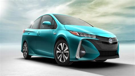 Deciphering The Differences: Toyota Prius Hybrid vs. Prius Prime - DAX ...