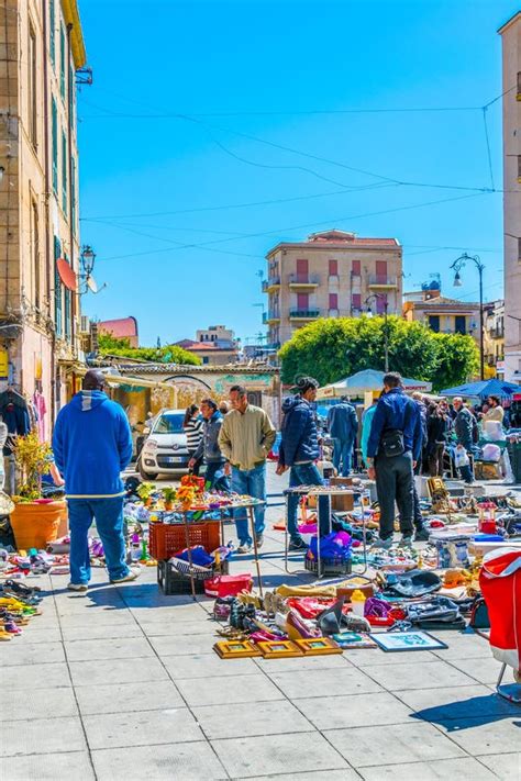 Palermo Italy April 23 2017 People Are Strolling Through Mercato Di