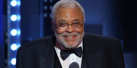 Darth Vader Voice Actor James Earl Jones Dies Age 93