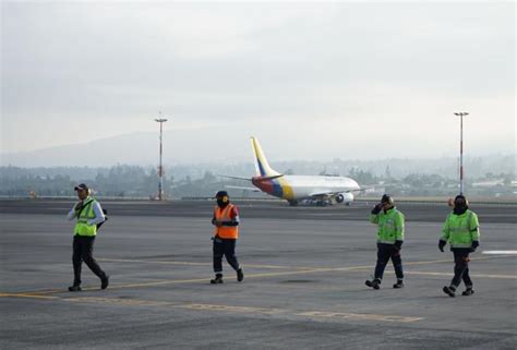 Operaciones aéreas en aeropuerto de Quito se retomarán hoy desde las 13 00