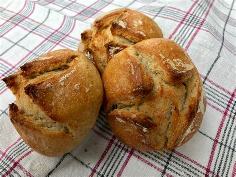 Buttermilchbrötchen Wildes Brot