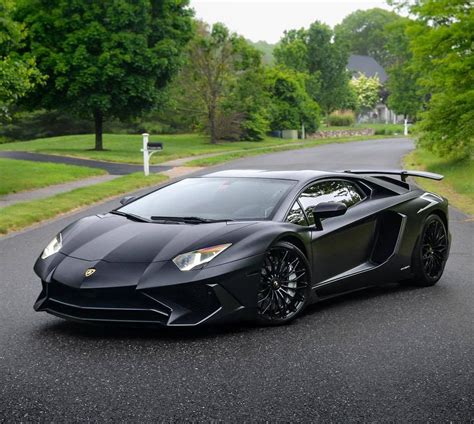 Lamborghini Aventador Superveloce Coupe 2016 Lamborghini Aventador Sports Car Sports Cars Luxury