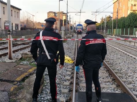 Cesano Maderno Enne Attraversa I Binari Travolto E Ucciso Dal Treno