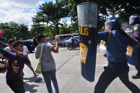 Militanteng Paggiit Ng Karapatan Sa Pabahay Sa Brgy San Roque Qc