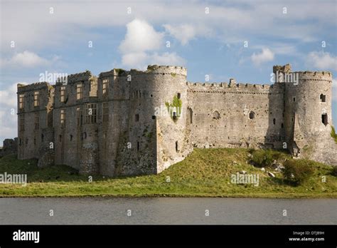 CAREW CASTLE AND TIDAL MILL Stock Photo - Alamy