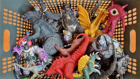 Hunting Found Godzilla Burning Godzilla King Ghidorah Kingkong