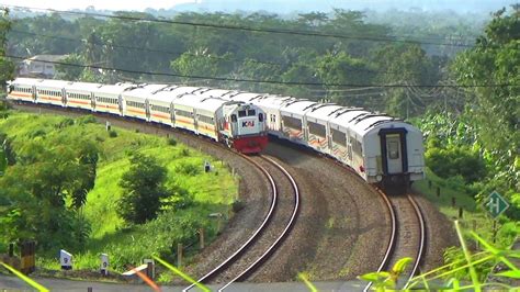 Momen Kereta Api Ngebut Saling Berpapasan Di Jalur Ganda Edisi Awal