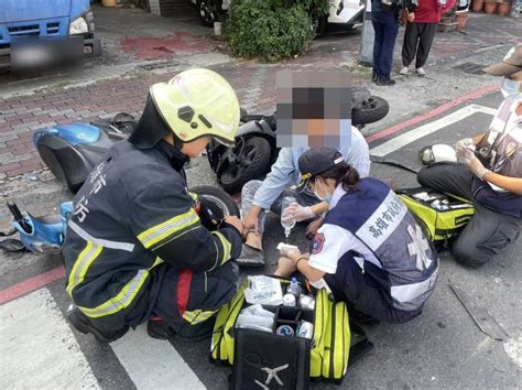 影／停等紅燈卻遇死劫！高雄白色轎車路口衝撞機車釀1死7傷 趣聞網搜 發燒車訊