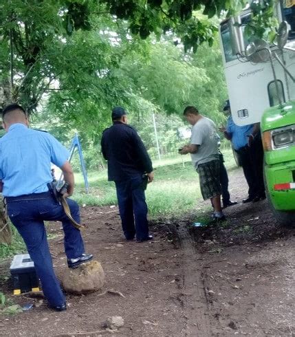 Asaltan Rastra Y Se Llevan Bolsas De Cemento Radio Camoapa Al