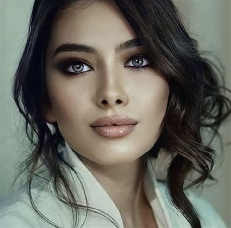 Turkish Women Beautiful Beautiful Lips Pretty Eyes Turkish Actors