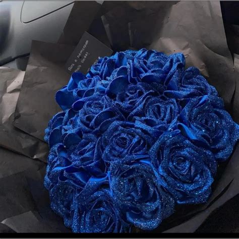 Buquê De Flores De Cetim Com Glitter