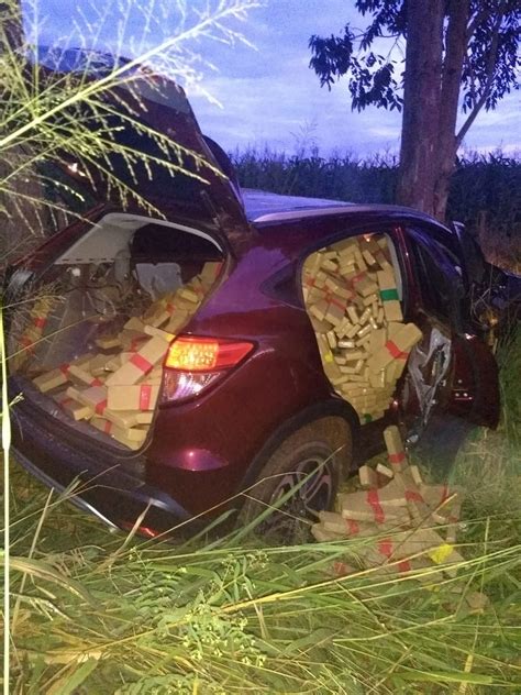 Carro Lotado De Maconha Apreendido Em Rodovia De Ms Na Fronteira