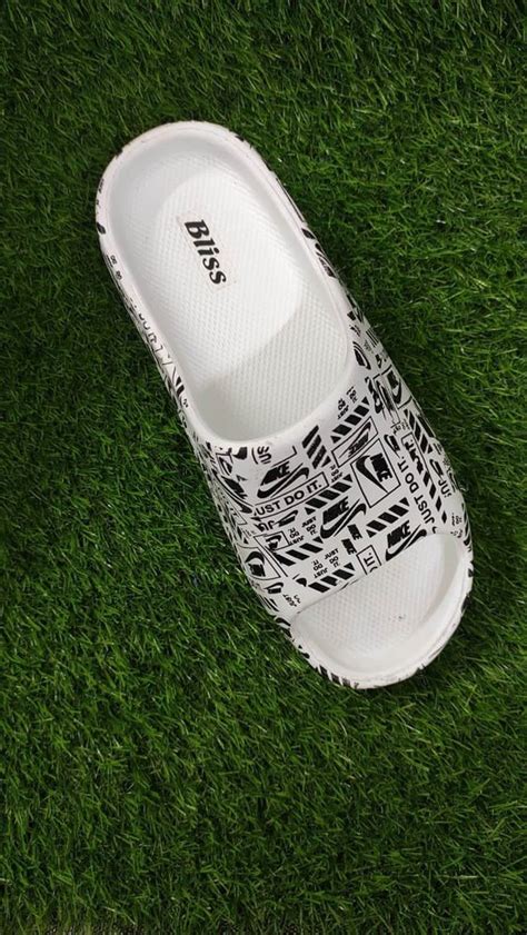 White Printed Flip Flop At Rs Pair In New Delhi Id