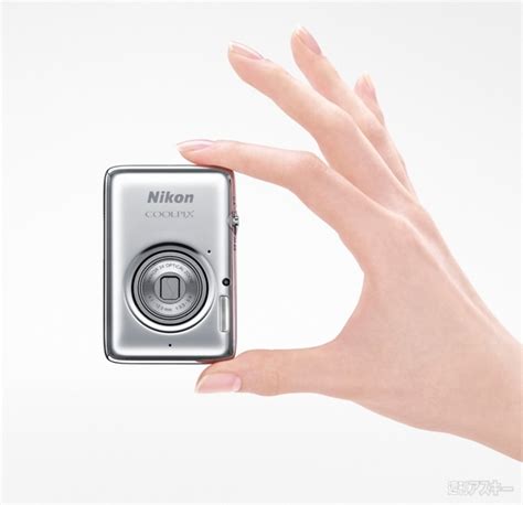 Evf搭載の最上位デジカメ『coolpix P7800』ニコン発表：ifa2013 週刊アスキー