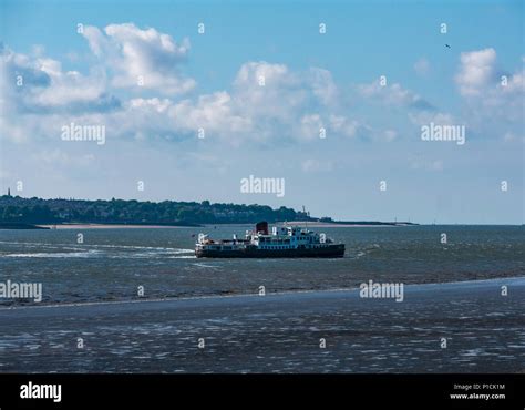 River mersey tide hi-res stock photography and images - Alamy