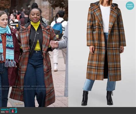 Wornontv Whitneys Long Plaid Coat On The Sex Lives Of College Girls Alyah Chanelle Scott