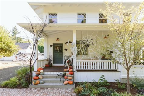 Our Front Porch Decorated For Halloween How It Looks Spooky At Night For Trick Or Treaters